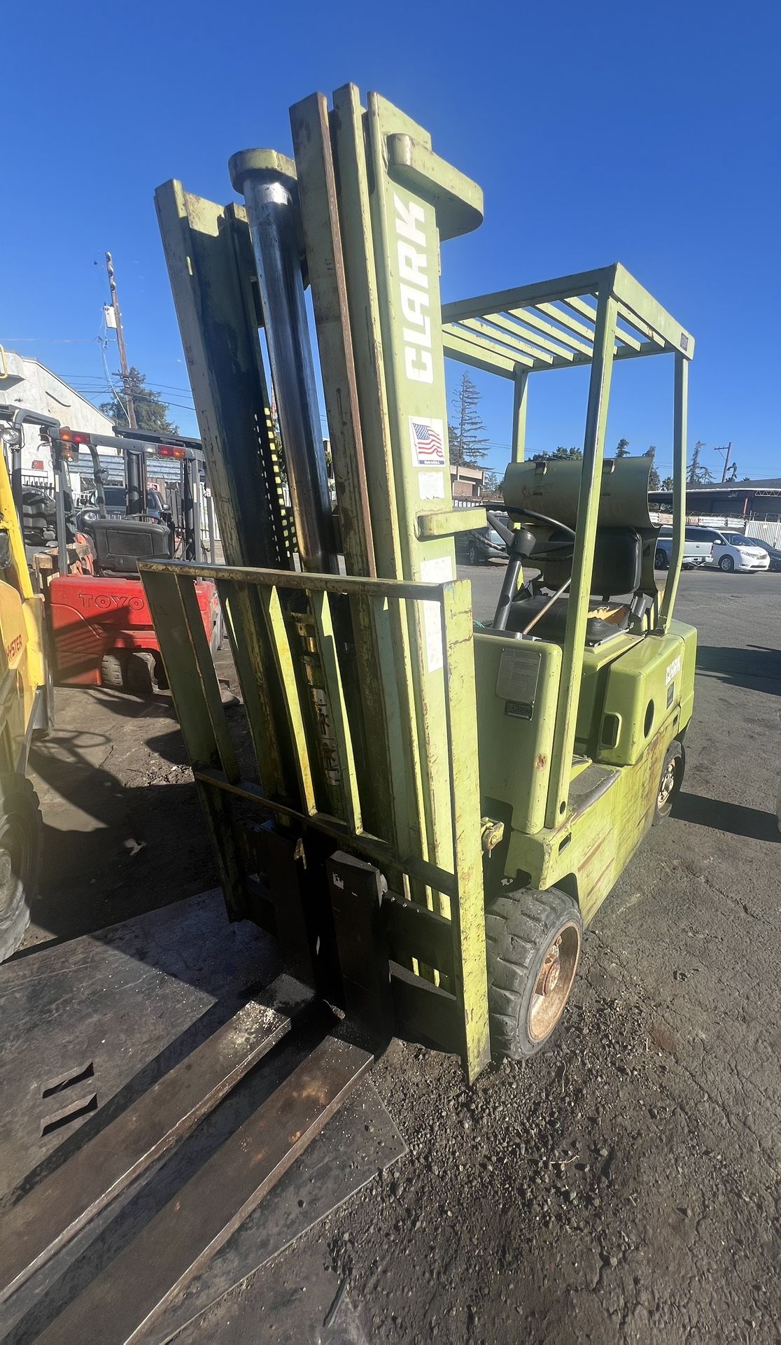 Clark Forklift 