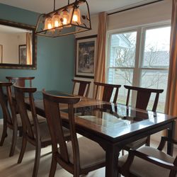 Contemporary Dining Room Table & Chairs Set