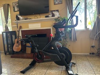 Peloton Bike Model PL-02