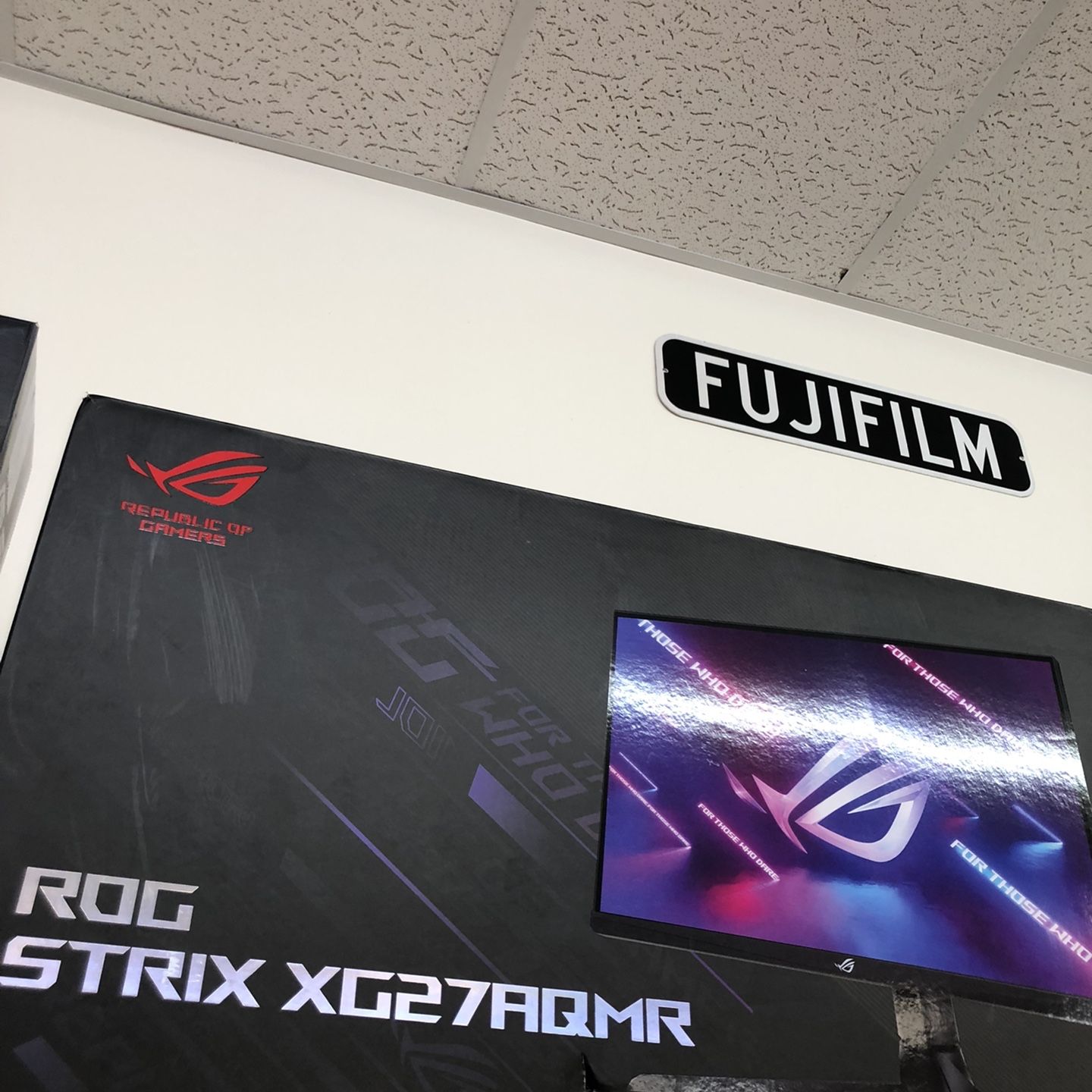 Asus ROG Strix XG27AQMR 300hz Monitor