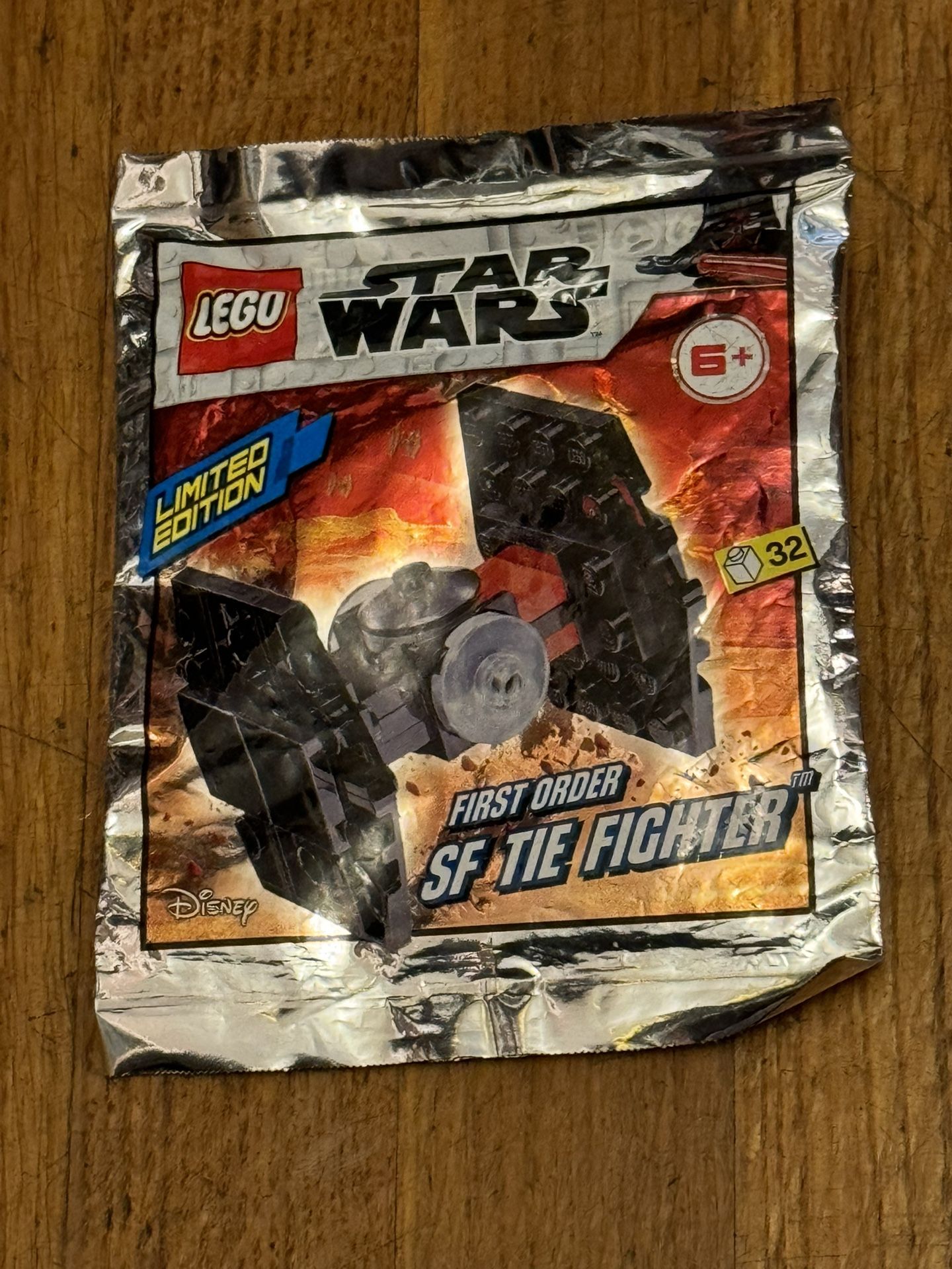 Lego STAR WARS FIRST ORDER SF TIE FIGHTER (Foil Bag) LIMITED EDITION Brand new