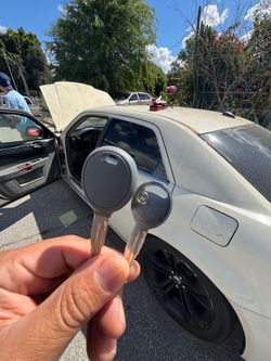 Llaves de autos / car keys and remotes