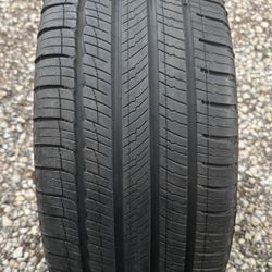 Michelin 235/45/18  (1) Tire