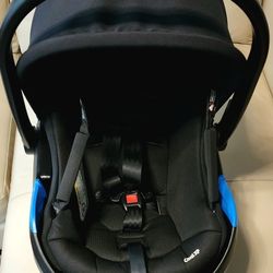 MAXI COSI CORAL XP CAR SEAT WITH BASE