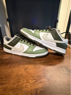 Men’s Nike dunks