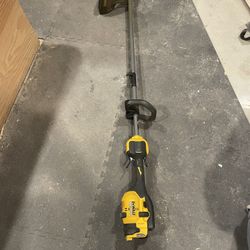 Dewalt DCST972 Flexvolt 17” String Trimmer