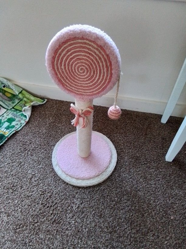 Lollipop Cat Scratcher  Brand New