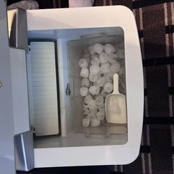Fujitronic Ice Maker