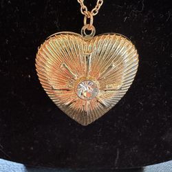 STEVE MADDEN HEART SHAPED LOCKET PENDANT NECKLACE  