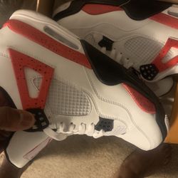 Jordan Retro 4 Size 12 Obo