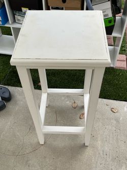 white side table