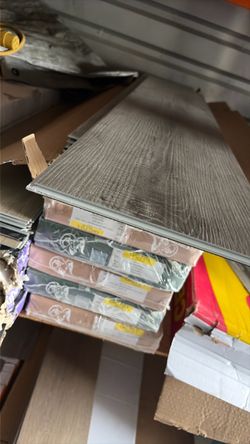 Vinyl plank
