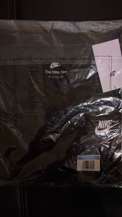 Nike tee