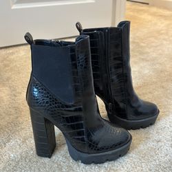 Woman's Black Synthetic Crocodile Leather High Heel Boots 