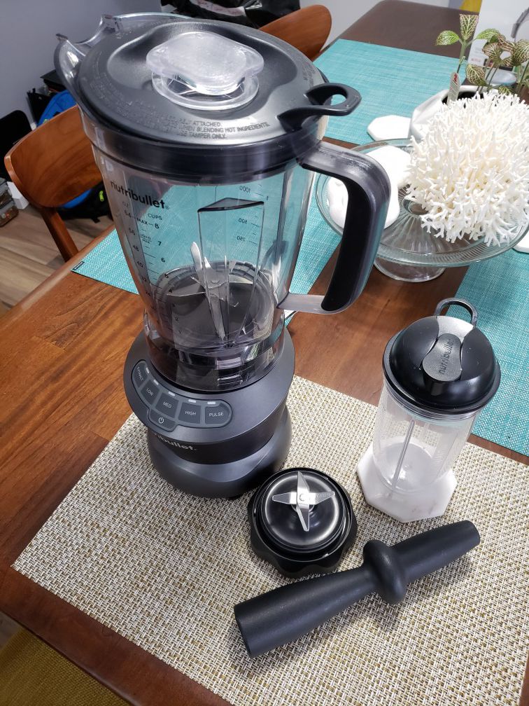 New Nutribullet Smart Touch Blender Combo 1400 Watts for Sale in Palmdale,  CA - OfferUp