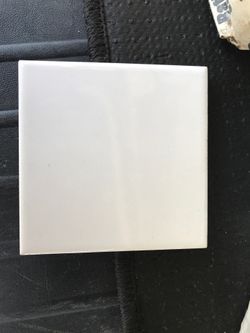 Ceramic wall tile