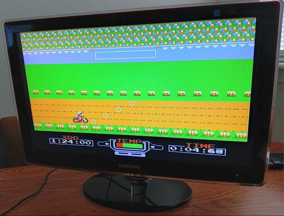 23" Samsung SyncMaster P2370HD LCD TV