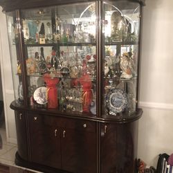 China Cabinet Good Condition 