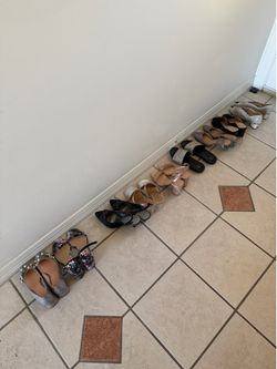 Assorted women’s shoes 7-8