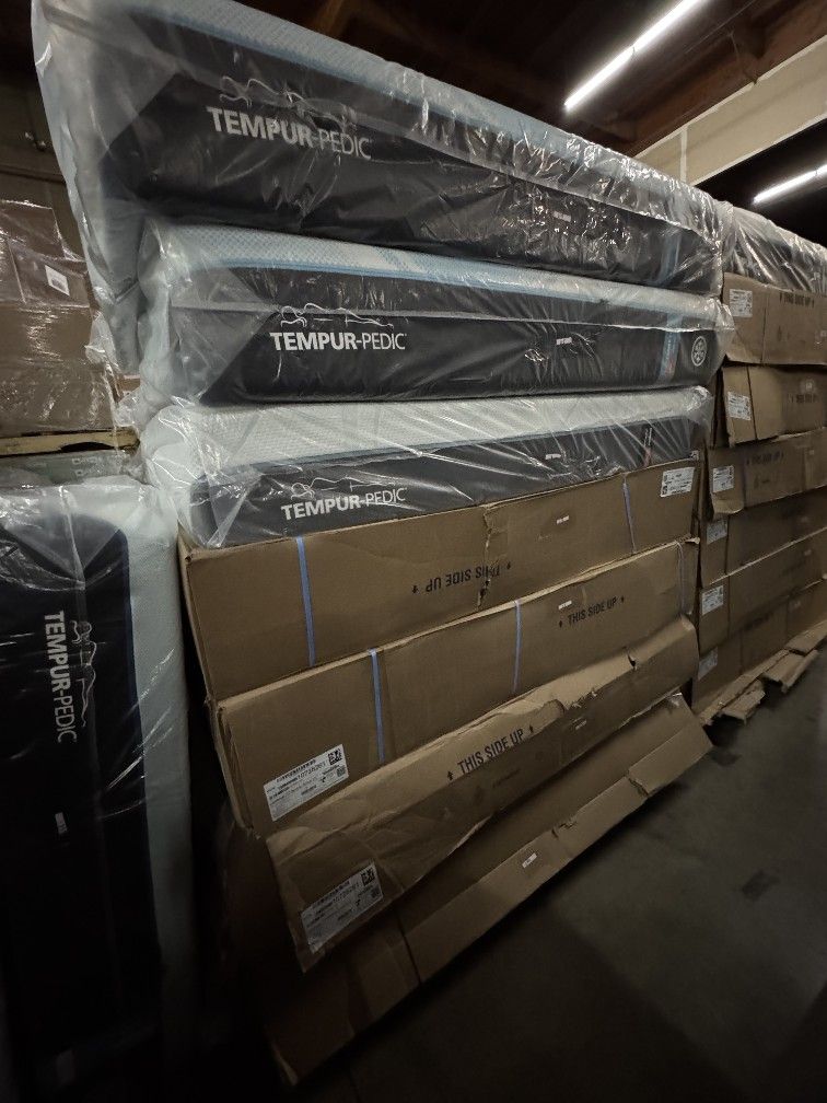 Save Thousands! TEMPUR-Pedic LUXEbreeze Soft Queen – Factory Sealed & Brand New