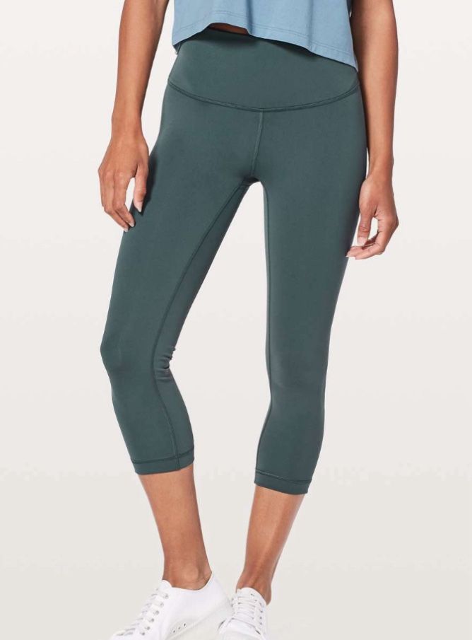 Lululemon Wunder Under High Rise Crop- Size 6