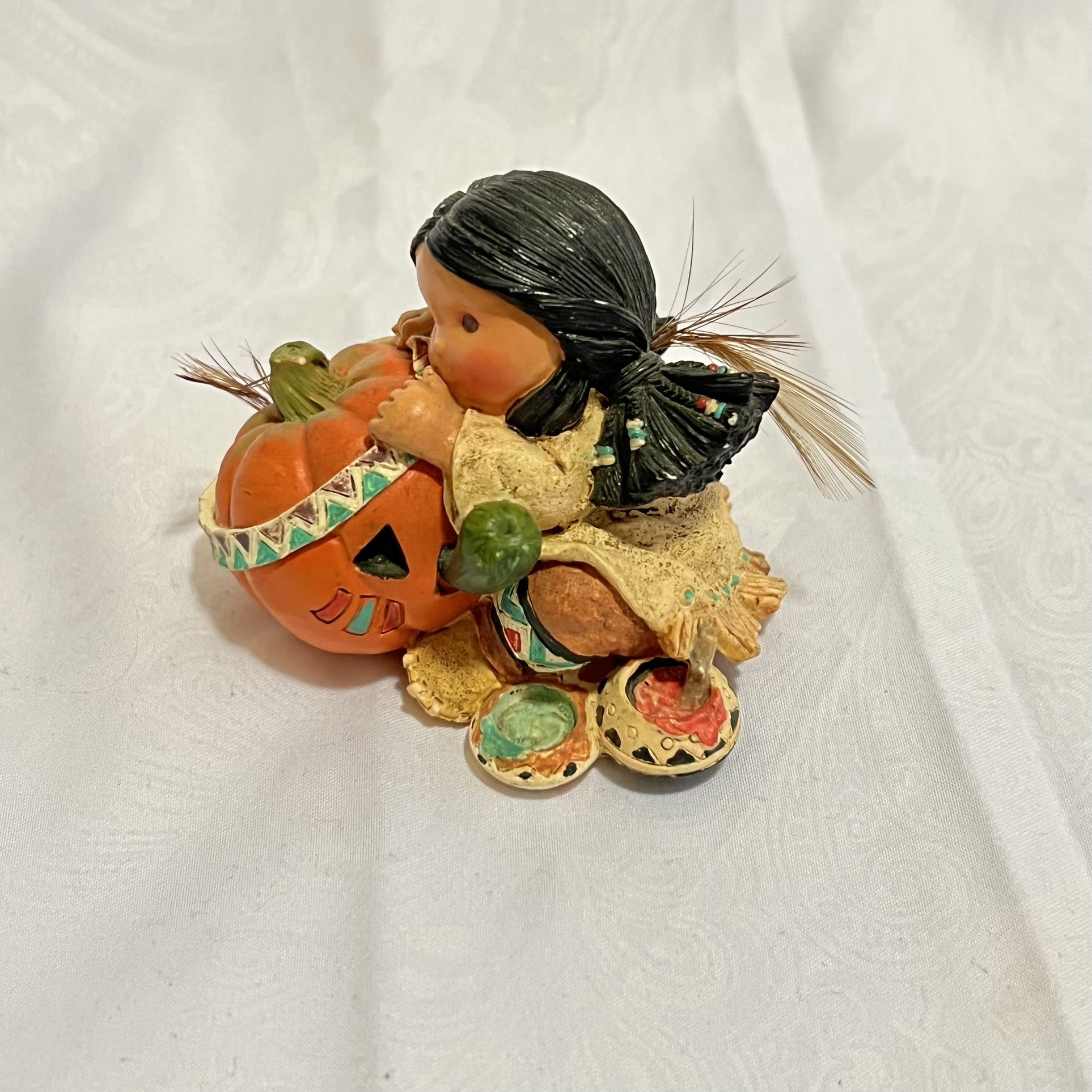 Vintage Enesco Friends Of The Feather “Smile Carver”