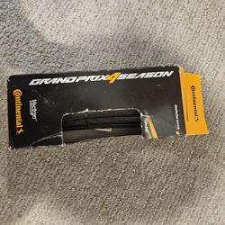 Continental grand prix tire 700x28, new