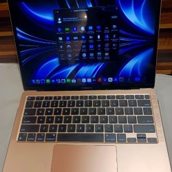 Apple macbook air 2020 M1