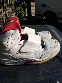 !! Men's Shoes Nike Air Jordan  Red Fire Size 10.5 Firm Price