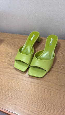 Lime Green Block Heel Sandals – Size 6– Trendy Statement Heels