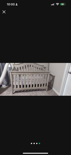 Farmhouse 6-in-1 Convertible Crib(Mattress Included)
