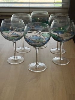 Stemmed wine glasses (set of 6)