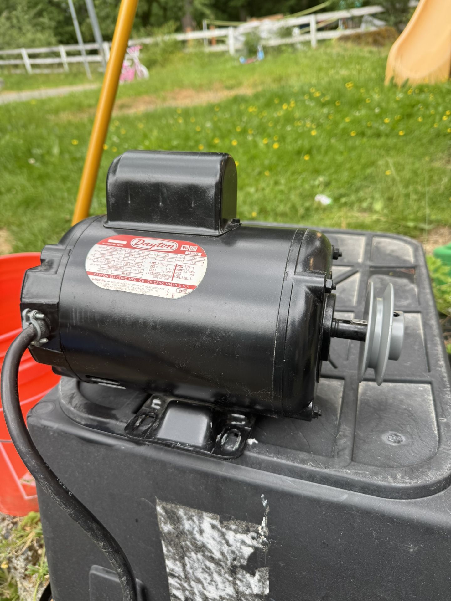 Dayton 1.5 Hp 3450 Rpm 230 / 115 Volts