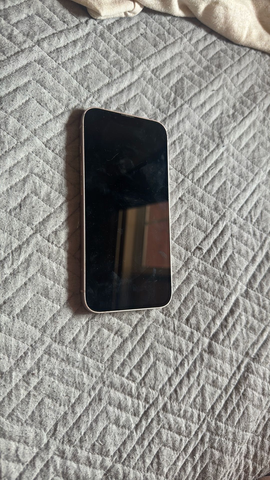 Used PINK iPhone 12
