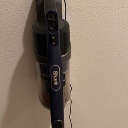 Shark Cordless Vacuum Pet Plus