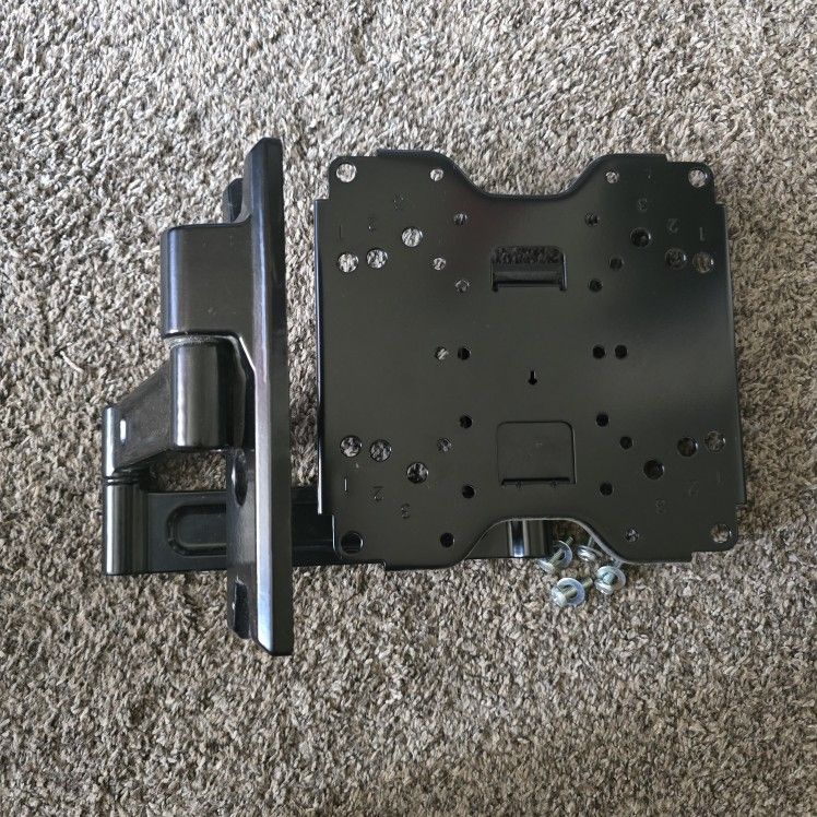 SANUS Full Motion TV Wall Mount