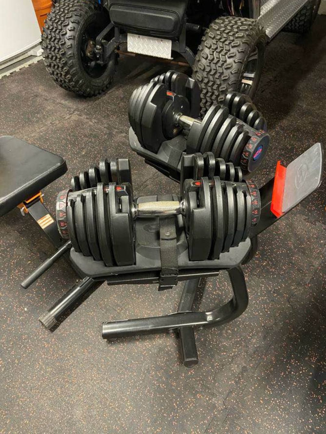 Bowflex Selecttech1090 Adjustable Dumbbell (Pair)With  Stand And A Bench 