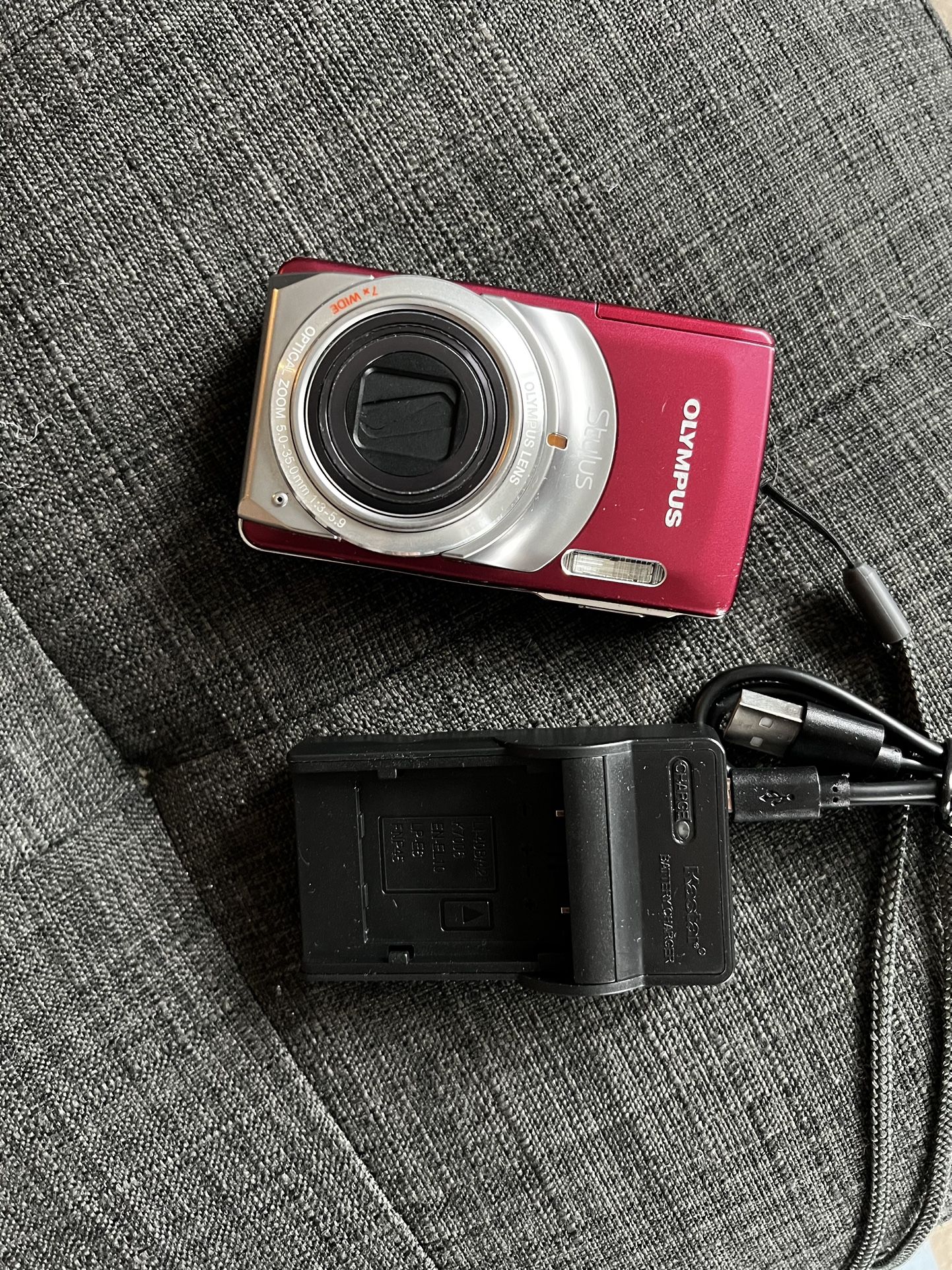 Olympus 7010 Digital camera