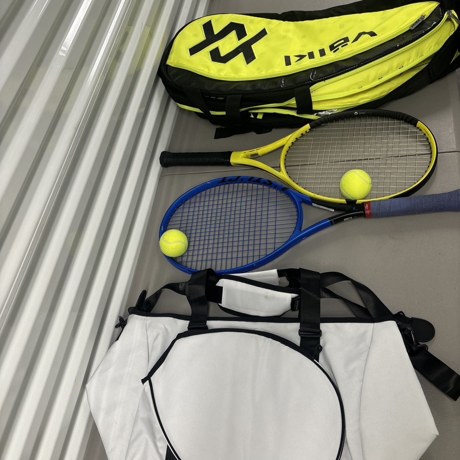 Volkl Bag ( Yellow) Racket Dunlop, Instinct Np, White Racket Bag. 2 Tennis Balls