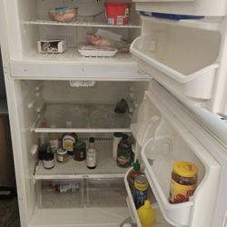 Kenmore Refrigerator 