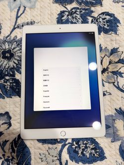 iPad 7th generation in excellent condition iCloud lock