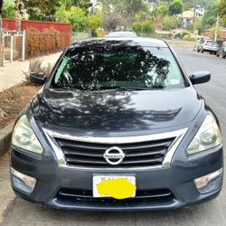 Nissan Altima 2013 Black Good Condition