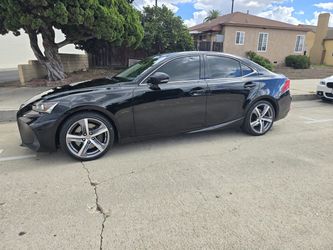 2017 Lexus IS