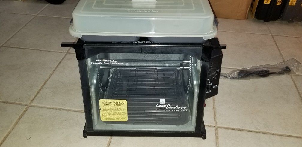 Compact Showtime plus rotisserie and bbq oven