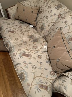 2 Piece Couch Ling piece and Love Seat