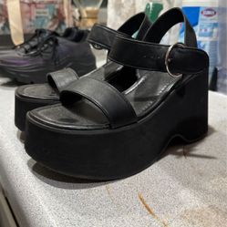 BAMBOO 8.5 Black Platform Sandals 