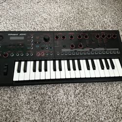 Roland JD-XI Keyboard Synthesizer