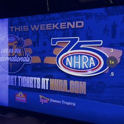 49 INCH SMART 4K UHD TV CLEAN NO SCRATCHES NO CRACKS 