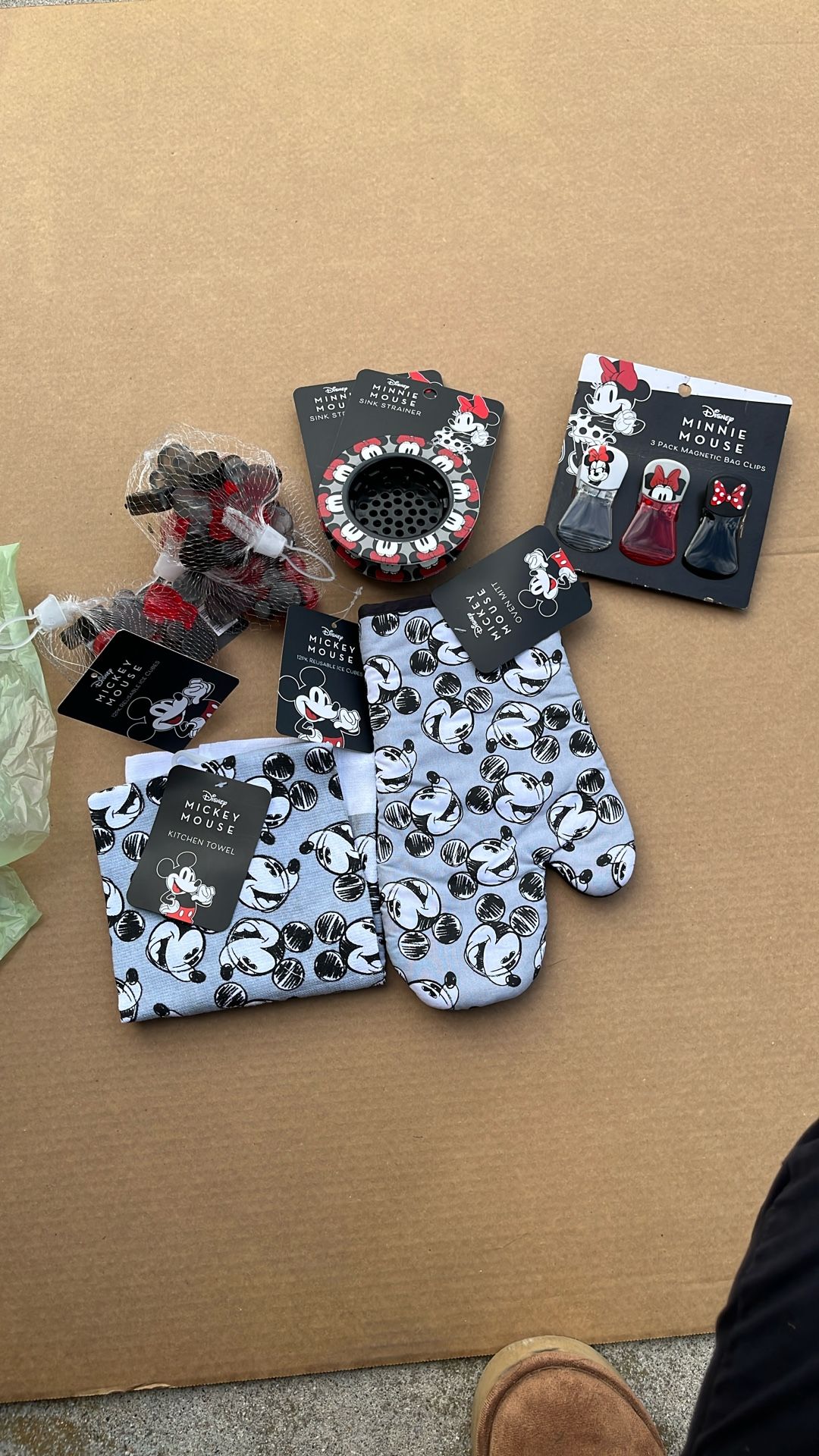 DISNEY Mickey & Minnie Mouse Kitchen Collection