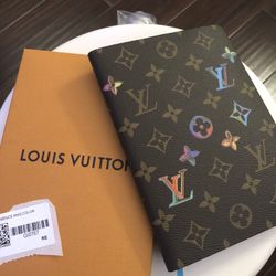 Louis Vuitton Notebook 